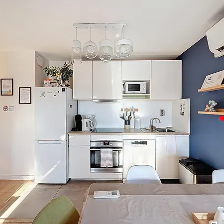 Le De Vallieres 3 Pieces Netflix Apartment *